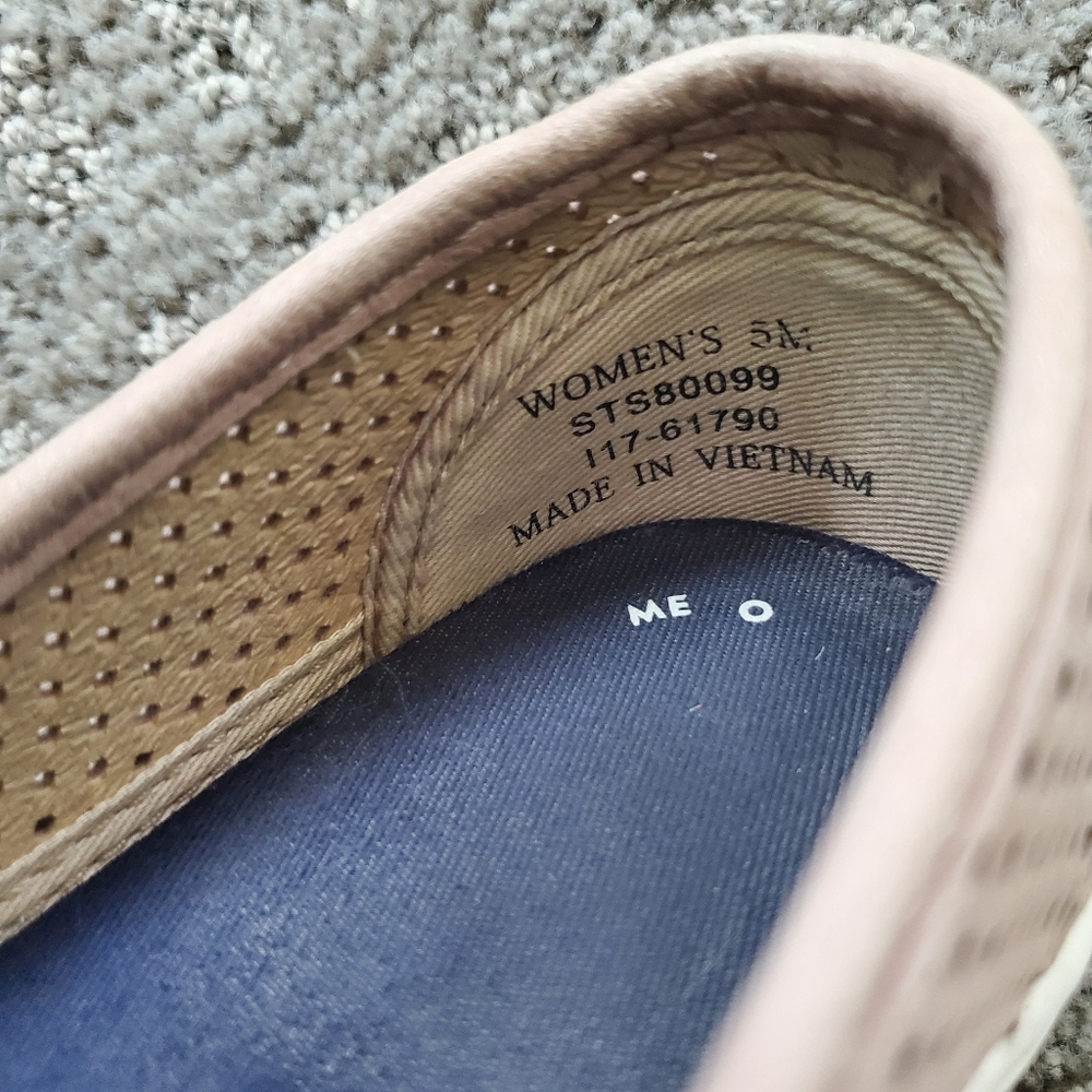Sperry Slip-On Perforated Sneakers in Dusty Pink - Picture 3 of 7